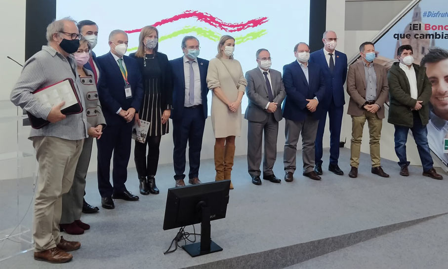 Algunos de los representantes de la Asociación Rutas Culturales de España en INTUR 2021 Algunos de los representantes de la Asociación Rutas Culturales de España en INTUR 2021